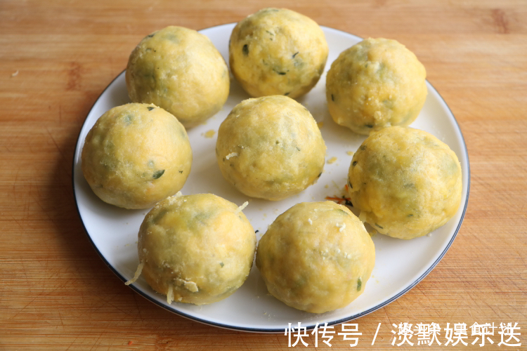 团子|5月最馋懒人早餐,不揉面不发面,5分钟出锅,一次吃5个不过瘾
