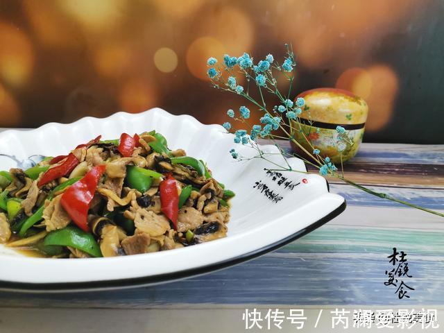 红彩椒|口蘑是唯一含维生素D的蔬菜,多贵都要买,做给家中老人与娃吃