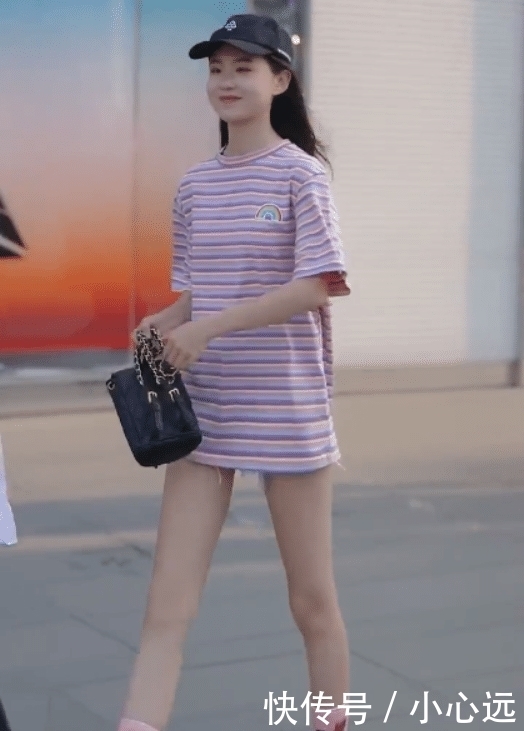 美腿|街拍:这又直又长的美腿,说它是“筷子”没人反驳吧?