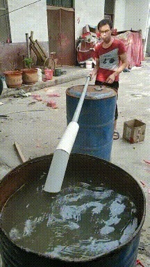 小姐姐 小姑娘这是专门给你量身定做的旗袍吧,看起来果然合适,哈哈!