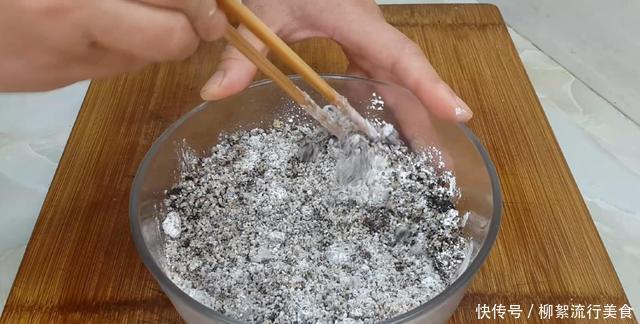 开水|麻团和面是开水还是凉水吗,掌握3个技巧,个个空心鼓泡不炸裂