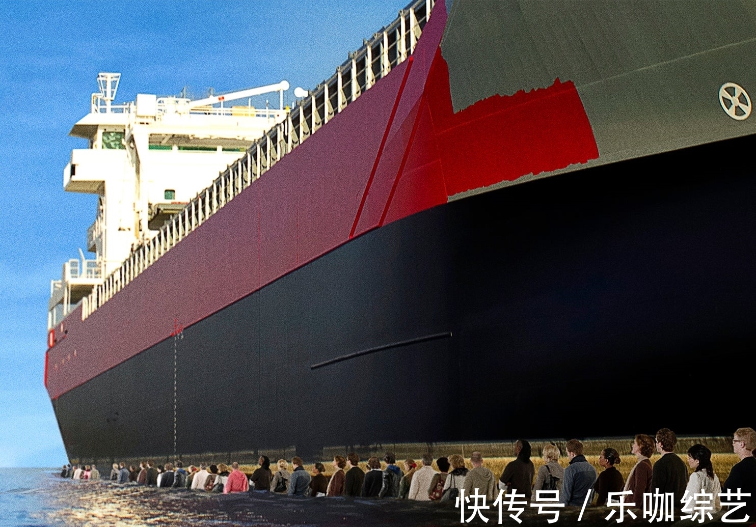 上文中|明查|美国消费者在太平洋里排队迎“黑五”?