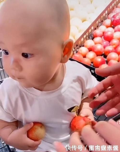 猪猪侠|妈妈带娃逛超市,宝宝乱摸乱抓闲不住,妈妈“无情”应对教宝宝做人