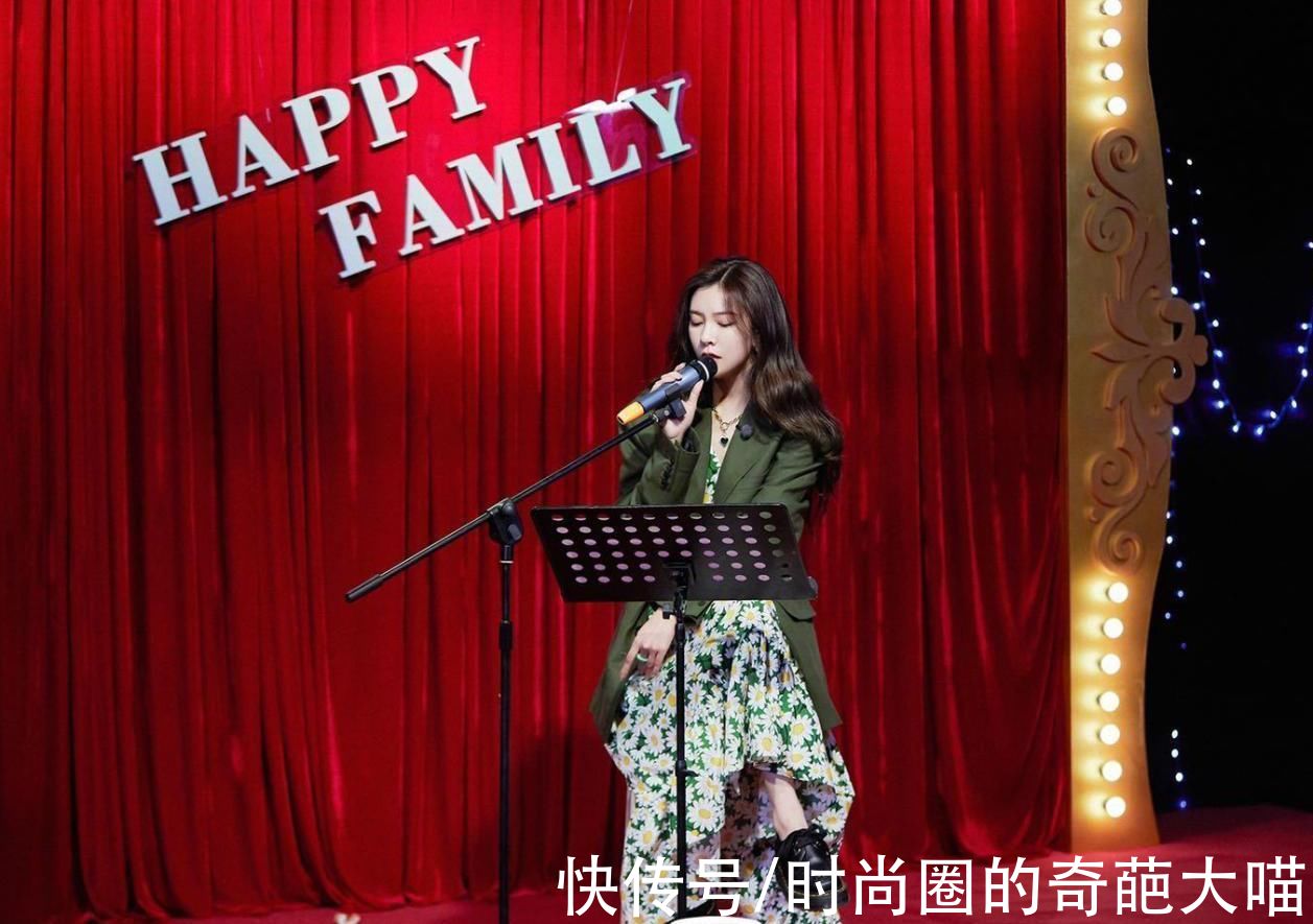 搭配|初秋西装格调十足,性感小心机配上时尚态度,每套都能照着抄答案