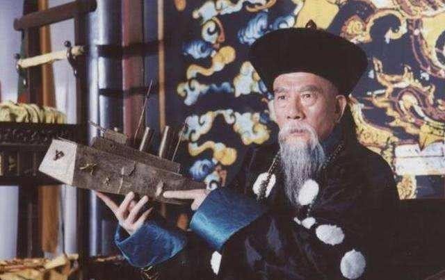 李鸿章|清朝有比黄马褂还要尊贵的衣服,在咸丰和同治两朝,只赏出去两件