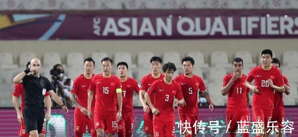 国足|凌晨3点归化巨星怒喷足协!3宗罪全部揭晓,李霄鹏却遭遇头号难题!