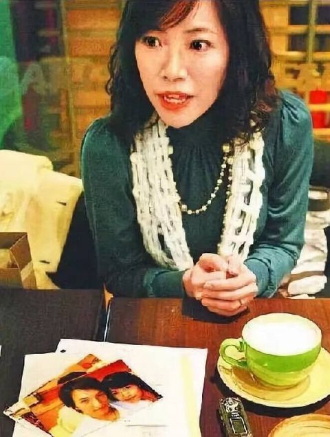 风流|从2米高台摔落仍坚持录节目，这么卖命是敬业，还是为还风流债？