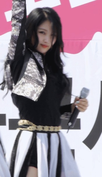 |搞笑GIF:来女朋友家吃饭,为啥不给多下点面条啊