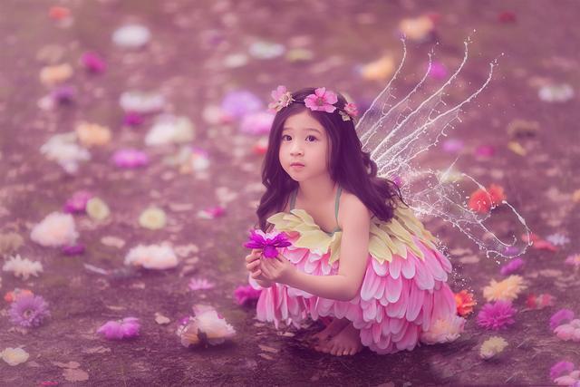 肚子疼|爸爸给女儿取名“紫懿”,家人拍手叫好,妈妈怒怼:倒着念试试?