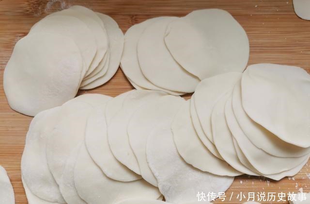 豆腐别知道炖，用来拌馅儿包饺子，比肉馅儿还受欢迎，关键是省钱