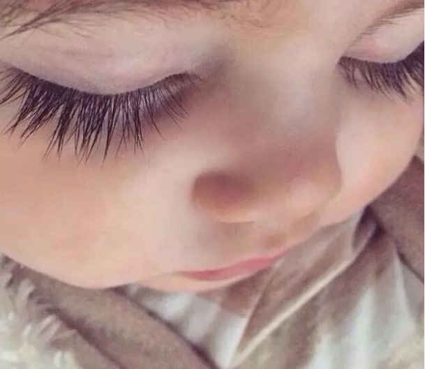 孕期|为什么现在的宝宝普遍“长睫毛”除了遗传,孕期吃对了才是重点