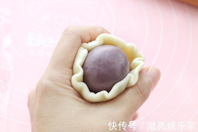 自制传统中式糕点，无需黄油也能层次分明，咬一口酥得掉一地渣！