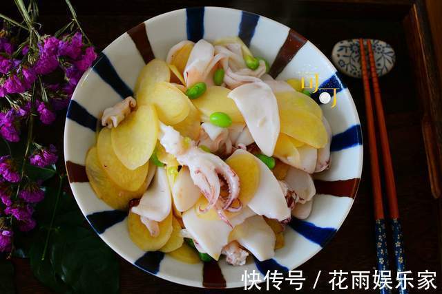 步骤|炒鱿鱼怎么处理才能又脆又嫩配合这两种蔬菜口感温和，营养均衡
