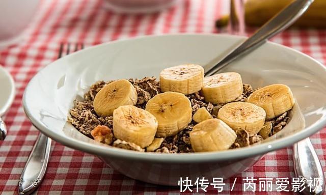 老年痴呆症|长期失眠用上它,每天煮水喝一碗,入睡快、睡得香,一觉到天亮