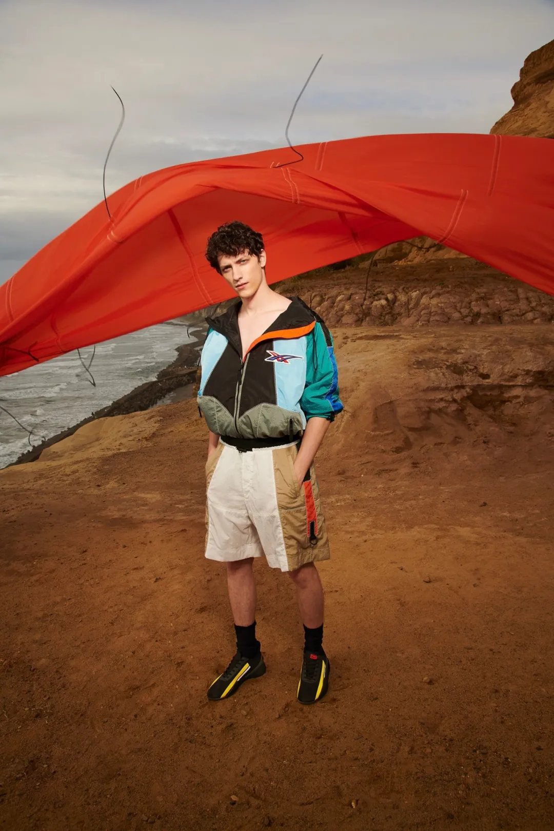 当运动鞋品牌认真做起衣服来，我再也忍不住了