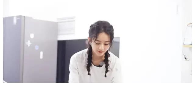 综艺|赵丽颖跟《中餐厅》并没有闹翻啊，新一季拉着好友张碧晨一起参加