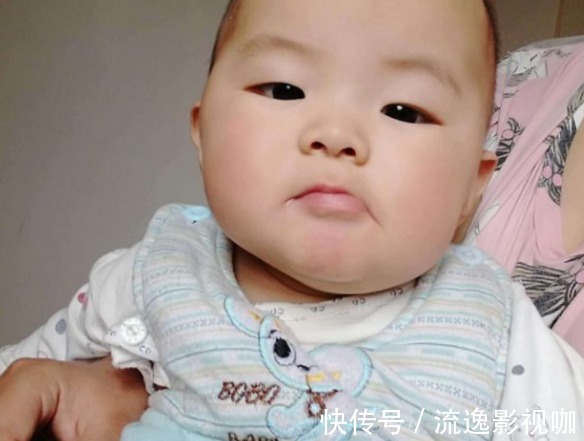 睡眠质量|孩子跟下面三类人睡觉时,长大后有出息,家长们可以看看