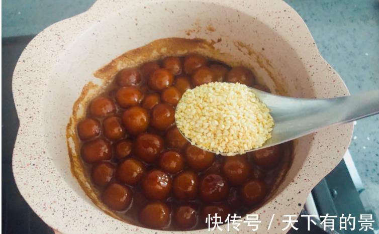 圆子|女人过了30岁,别亏待自己,这汤要常喝,气色红润显年轻