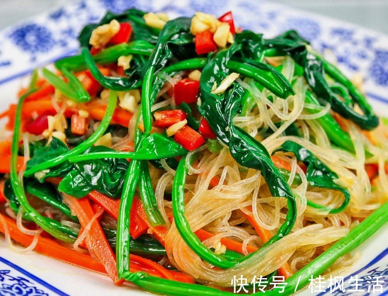 饭店|5分钟搞定的凉拌菜，比小咸菜爽口百倍，饭店大厨都做不出的美味