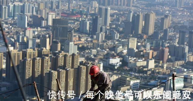 流水线|“机器人时代”来临?国内房产巨头先行一步,建筑工人会被替代吗