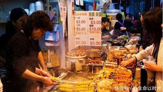 小吃|中国最牛路边摊,星巴克都干不过它,一天营业额上亿