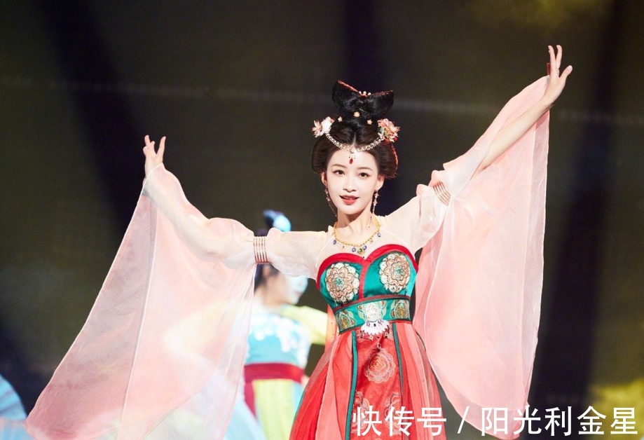 张信哲亮相《你好星期六》，镜头少全程没话讲，剪辑凌乱引热议