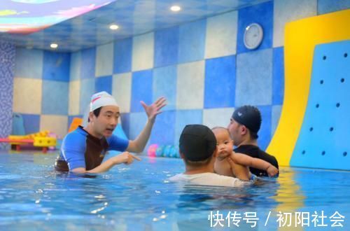 小家伙|这两件事很多家长都在盲目跟风,其实孩子未必适合,还有不小风险