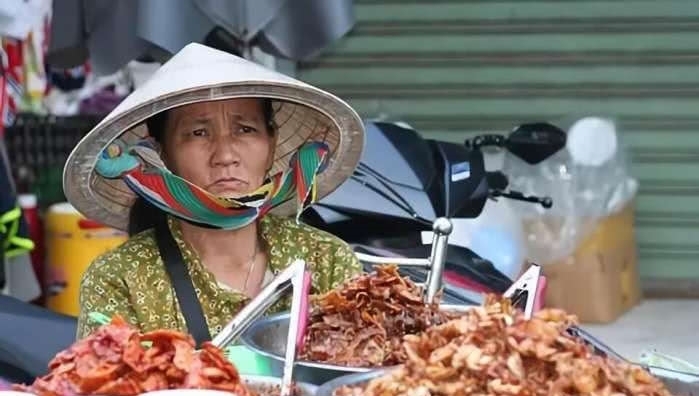 在云南河口，每天来往的越南姑娘是卖什么的？越南美女告诉你