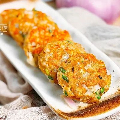 黑全麦粉|麦麸鸡肉饼