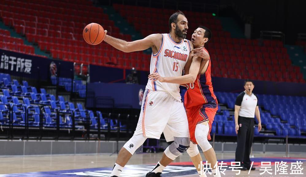 郭士强|12中8得24分,CBA小将无愧郭士强栽培,杜锋慧眼识珠获称赞