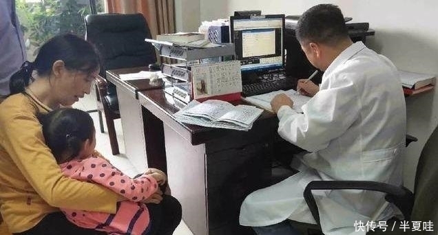 治病|5岁女孩因没钱治病,拖着象腿一样粗的大腿,每天吃止痛片止痛