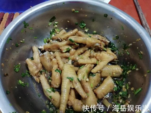 每月给婆婆5千元伙食费，每顿就做3个菜，把省出来的钱存给小叔