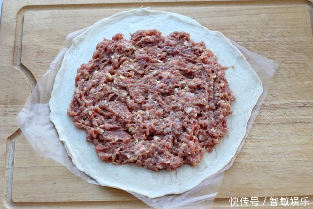 不用和面的懒人早餐饼,外皮酥脆、鲜嫩多汁,一口就让人欲罢不能