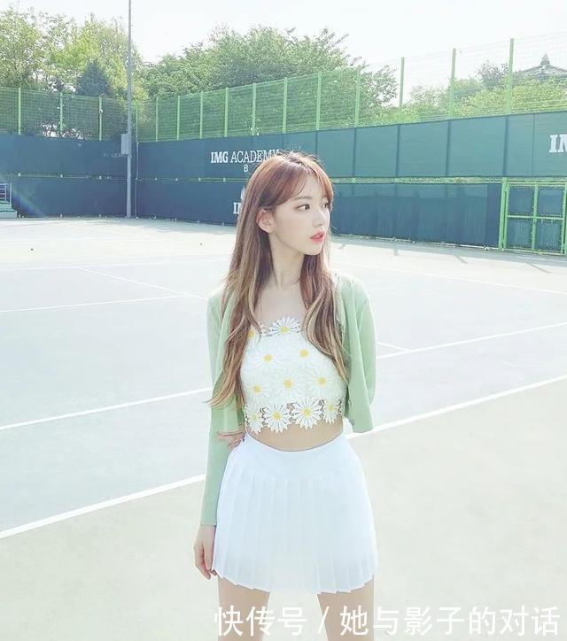 换掉|换掉你的裙子,今年秋天流行这4件“外套”,谁穿谁好看