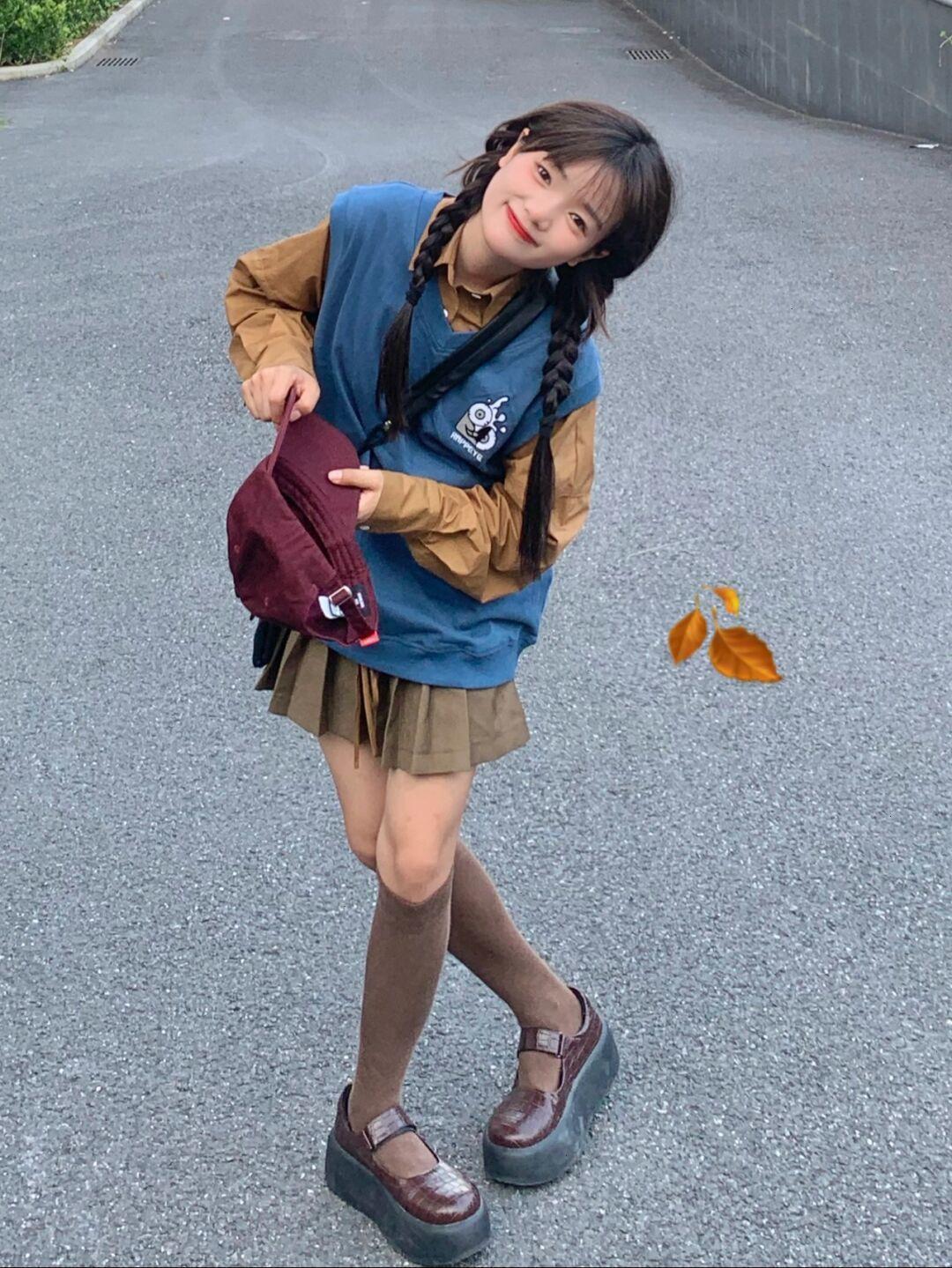 搭配|想穿出韩系穿搭的精髓,懂得“配色”很关键,这些穿搭值得借鉴