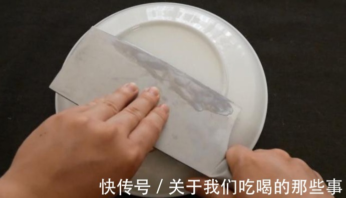 锋利|菜刀钝了抹上牙膏，几分钟就变得光亮锋利，真管用，很多人不知道