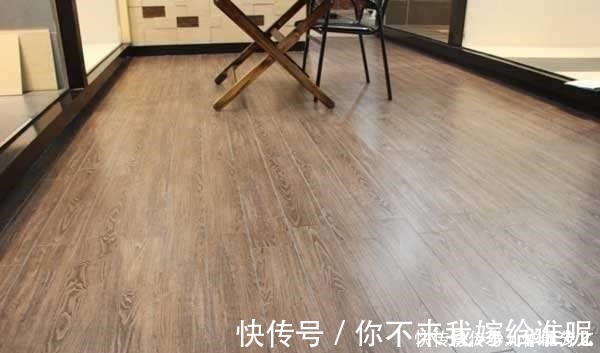 木地板|头一次见有人家里铺这种地板，美观又易清洁，真后悔我家装早了！