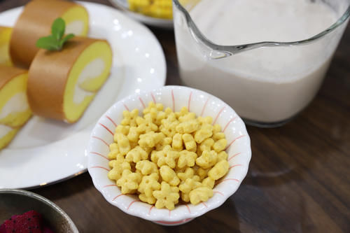 奶油蛋糕卷，建议大家一定要在晚上提前做好，天亮孩子看见这桌早餐，网友，亲妈