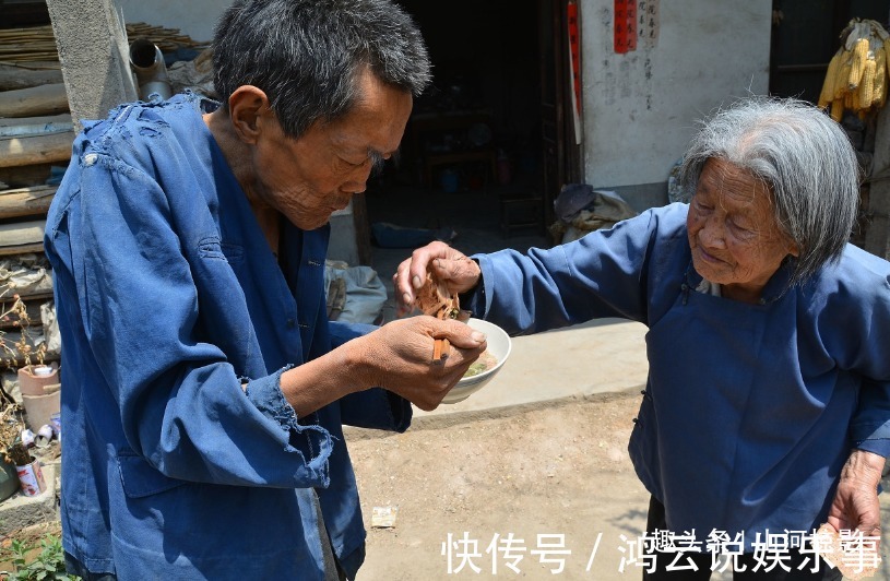 肺气肿|儿子每天翻箱倒柜,91岁母亲呵护病儿59年,称儿子的做法很正常