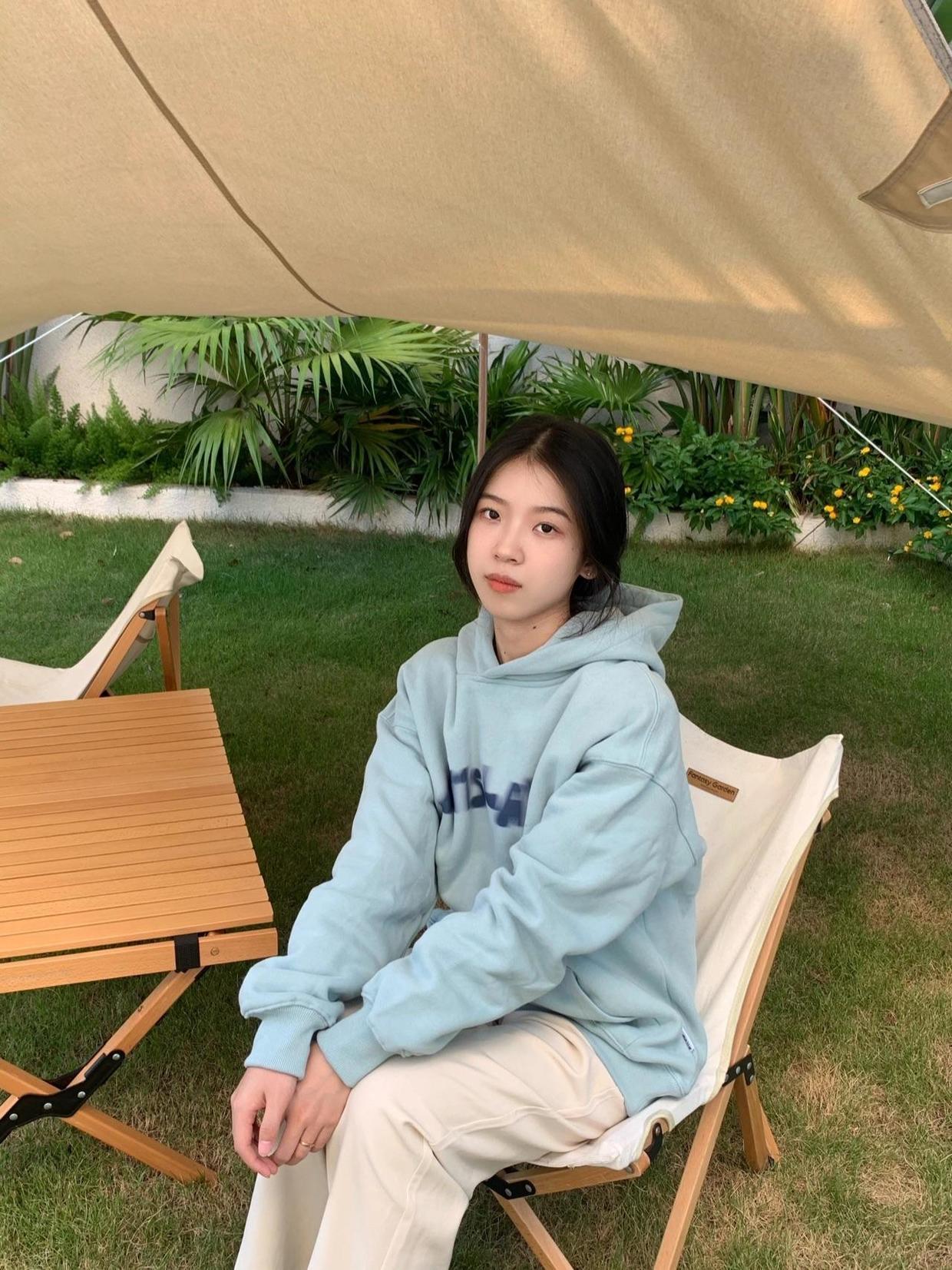 小姐姐|谁说冬日就穿不出活力感?元气卫衣来帮忙,让你秀出满满活力范