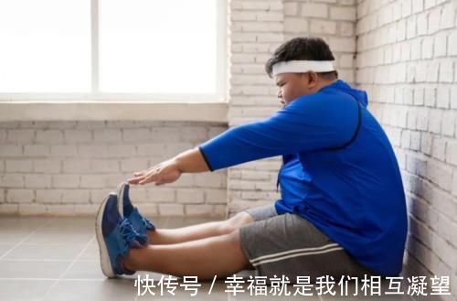 陪嫁|90后小伙娶325斤“膘妻”,网友刚要同情,看到陪嫁不淡定了