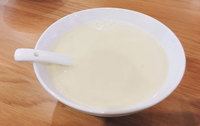 血液循|45岁大妈查出高血脂,引发脑梗,医生无奈2种素食,血脂升得快