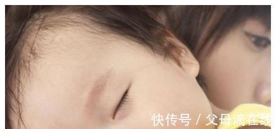 骨骼|这三种宝宝“睡姿”,可能影响孩子身体发育,家长需了解