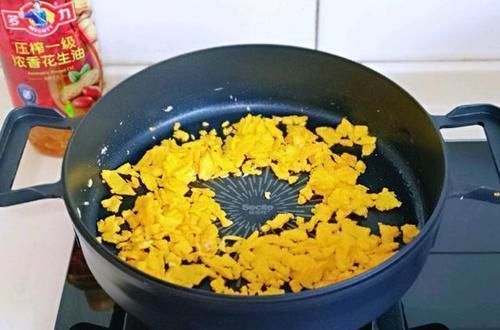 一道菜|孙红雷超喜欢的一道菜,不是螃蟹胜似螃蟹,炒一盘还不到5元钱