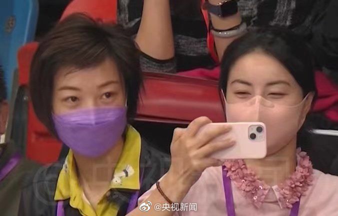 国乒|国乒跳水梦之队梦幻联动！张怡宁郭晶晶看马龙许昕打球