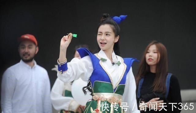 她放棄演藝轉(zhuǎn)入綜藝界,成綜藝界的“抗霸”,兩檔新綜藝將上線(xiàn)