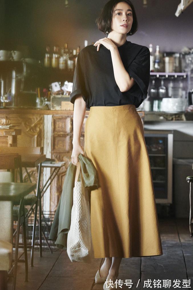 t恤|40岁女人的时尚减龄穿搭术,丢掉老气不要装嫩,要成熟更要女人味