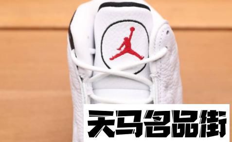 AJ鞋舌歪正常吗 AJ鞋舌老是歪怎么办