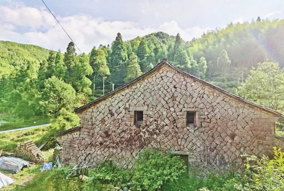 听当地村民介绍,祖上是从仙居下各村