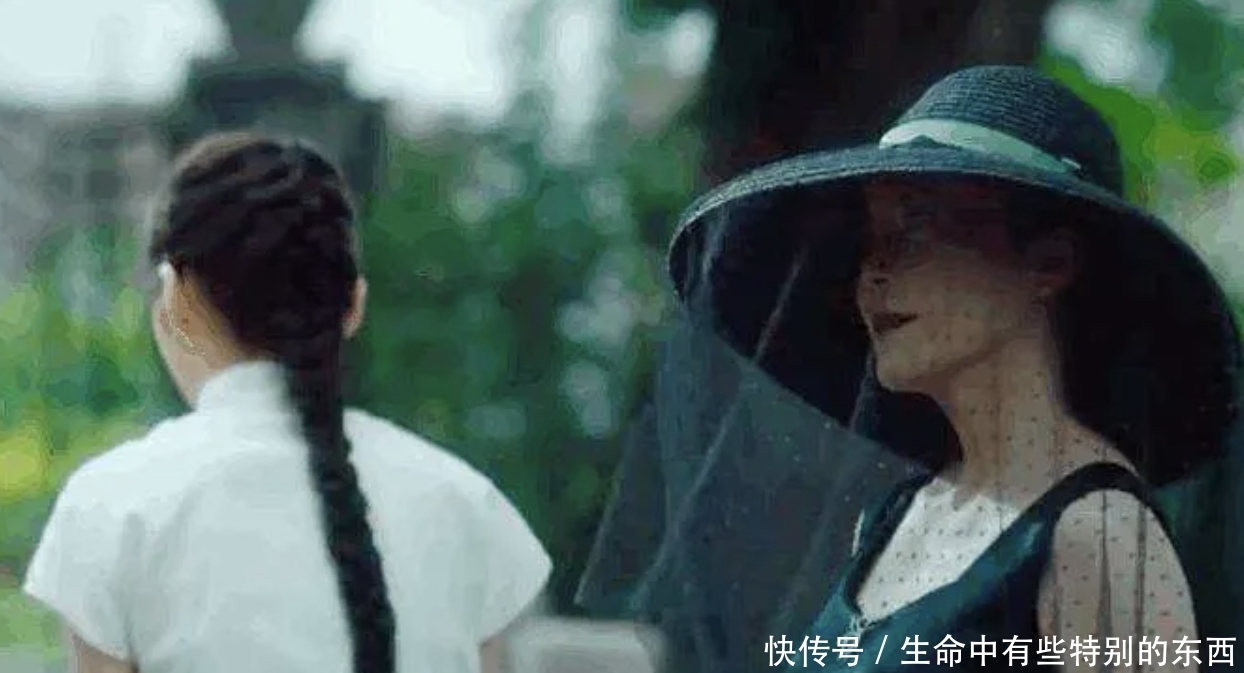 堕落|《第一炉香》:张爱玲23岁的成名作,讲透女大学生的堕落与贪婪